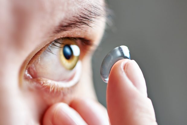 Contact lens and eye
